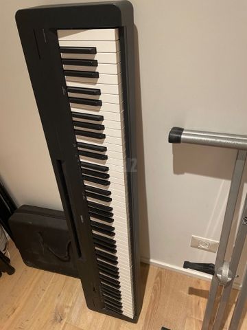 פסנתר yamaha p145