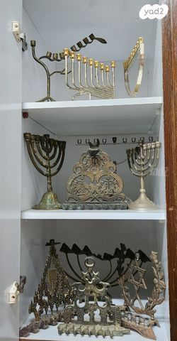 חנוכיות