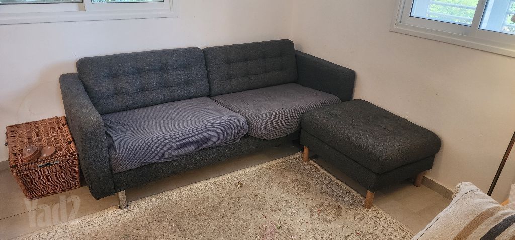 ספה ואדום