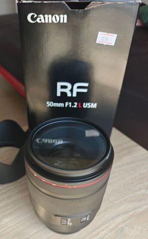 עדשת Canon RF 50mm f1.2