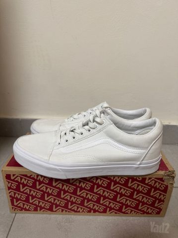 old skool true white vans