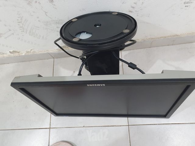 מסך שטוח "LCD 20
