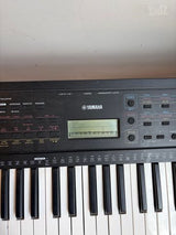 אורגנית Yamaha PSR-E273
