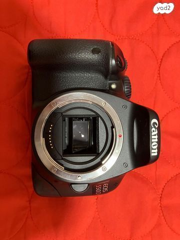 גוף מצלמה canon 550d ועדשה
