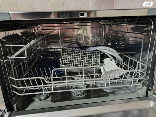 מדיח על השיש