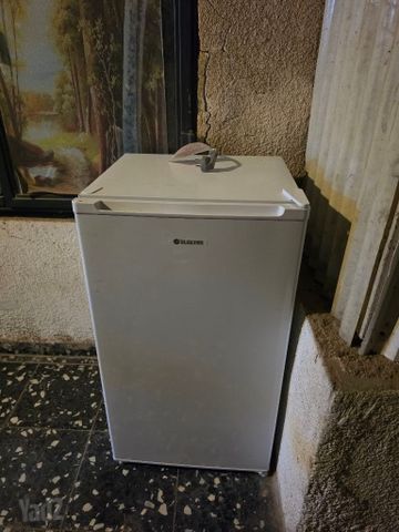 מקרר משרדי