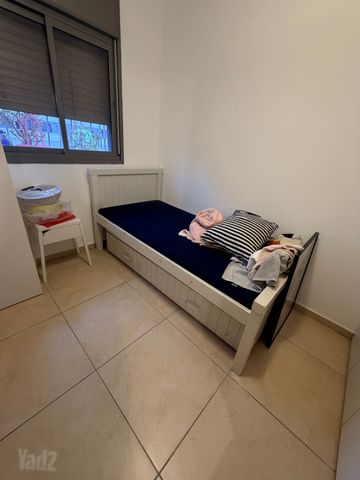 רהיטי עץ