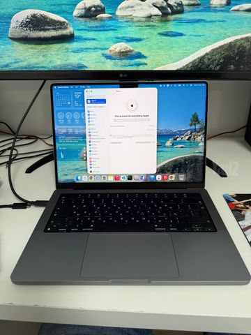 MacBook Pro 14 M2