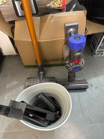 דייסון Dyson V8