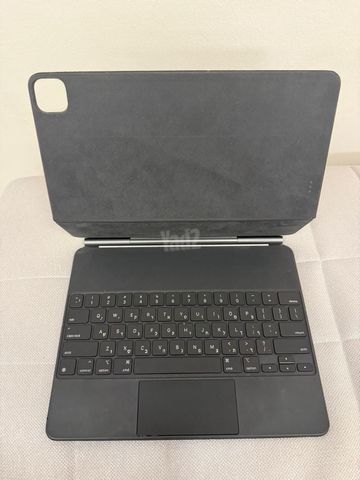 Magic Keyboard לאייפד פרו 12.9