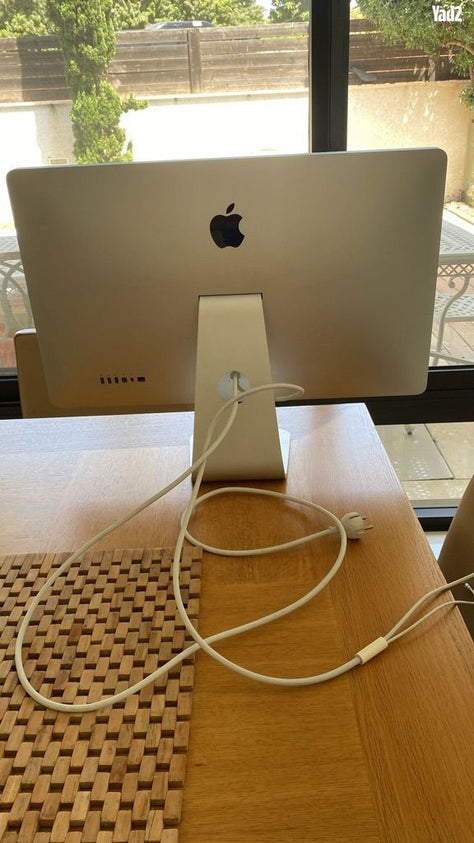 Apple Thunderbolt Display 27”