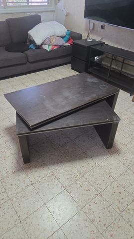 שולחן נפתח