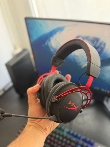 אוזניות HyperX Cloud Alpha