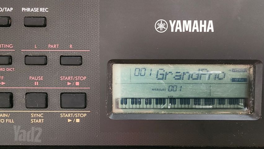 אורגנית Yamaha PSR E273