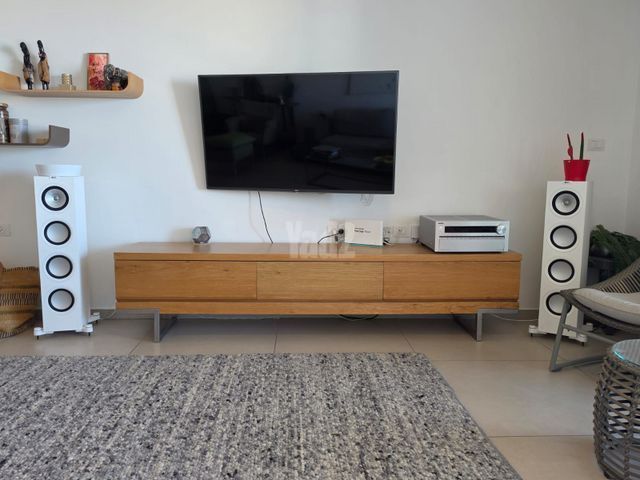 מזנון  פורניר 240