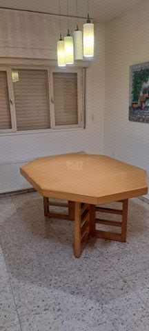 שולחן אוכל