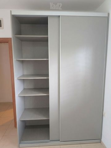 ארון קיר הזזה