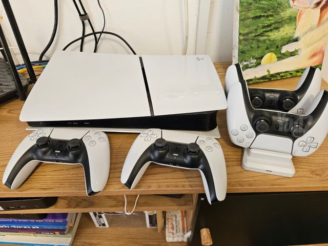 PlayStation 5 Slim - 1TB