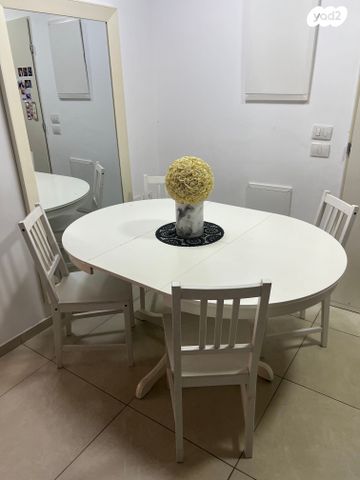 פינת אוכל צבע לבן עגול
