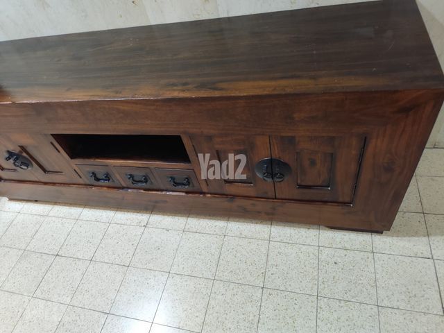 מזנון מעץ מלא