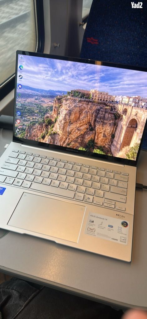 מחשב נייד laptop Asus zenbook