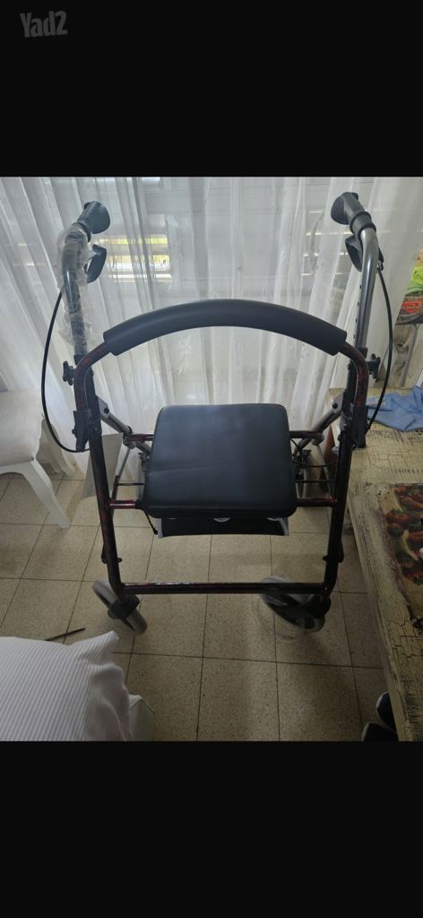 הליכון כסא