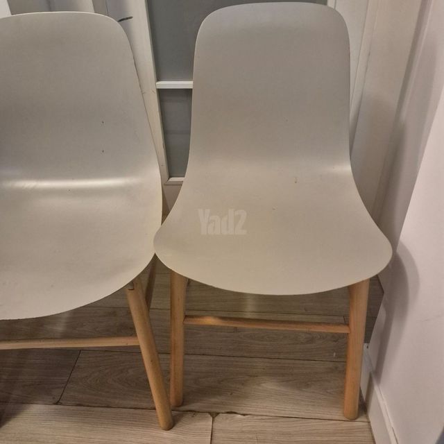 כיסאות