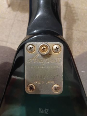 aria pro deluxe 2 guitar