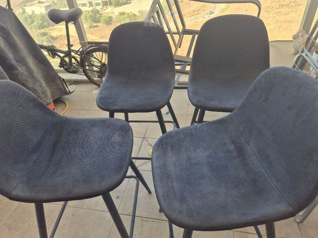 4 כסאות בר