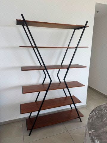 שידת מדפים