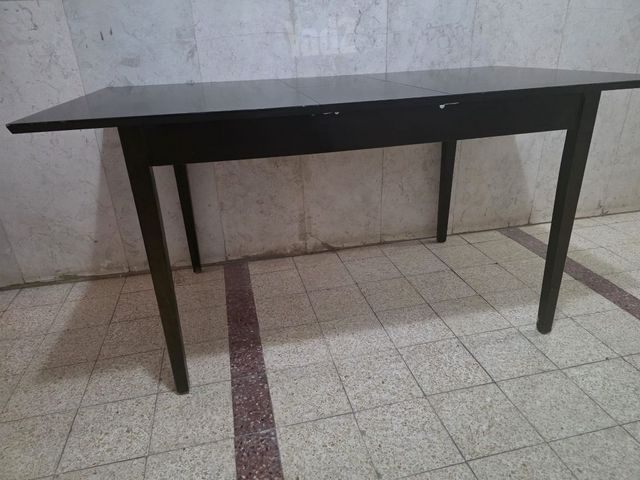 שולחן