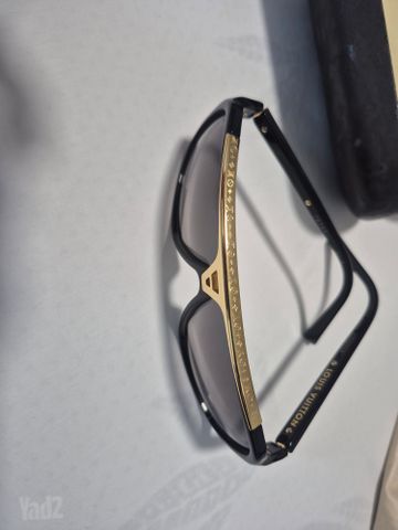 משקף שמש של Louis Vuitton