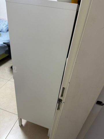 ארון יטרינה