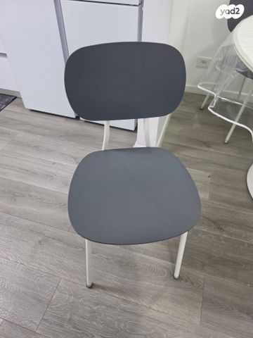 כיסאות