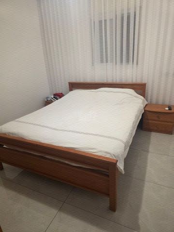 מיטה ו2 שידות