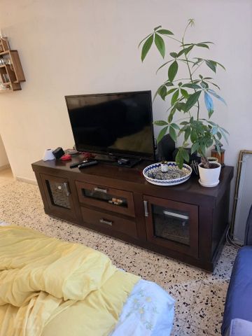 כוננית לסלון
