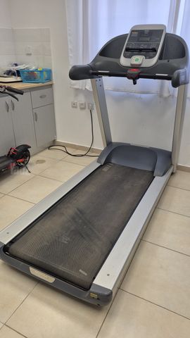 הליכון Precor