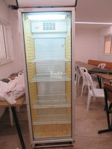 מקרר ויטרינה