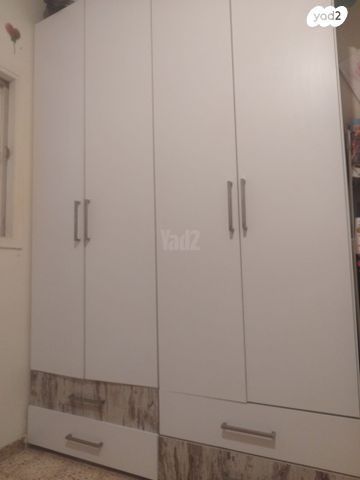 ארון בגדים