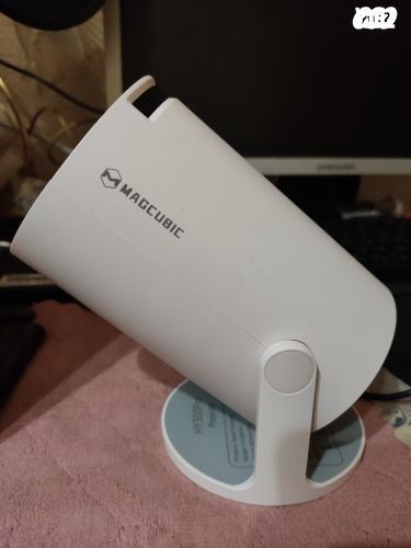 מקרן חכם עם wifi