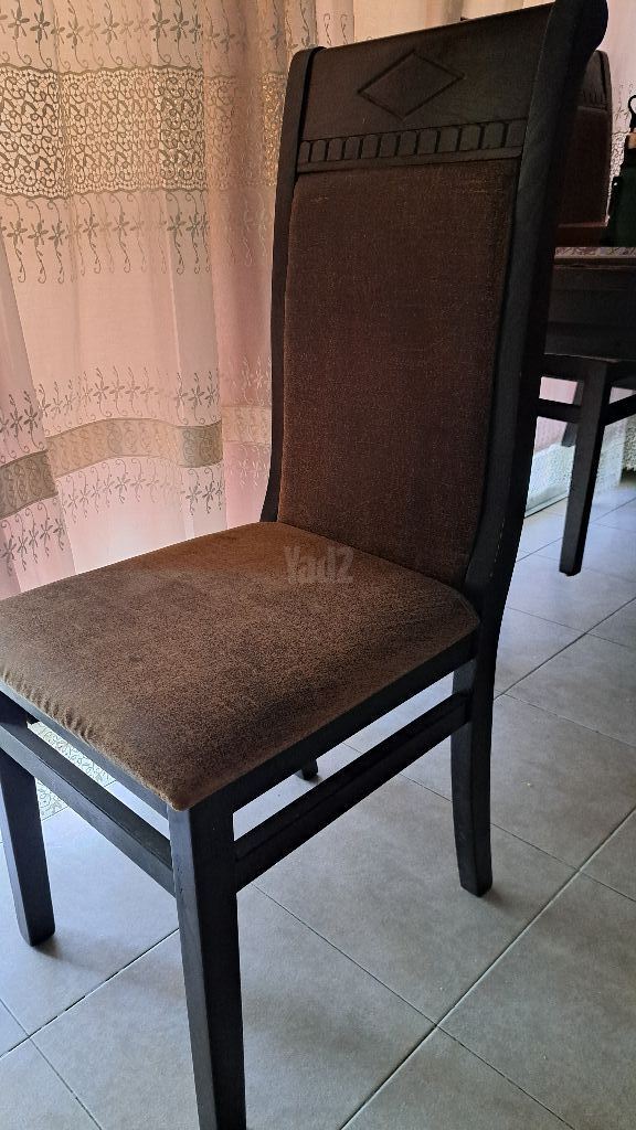 2 כיסאות