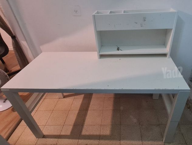 שולחן