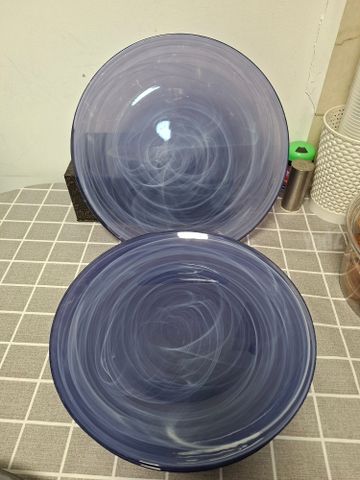 צלחות גדולות