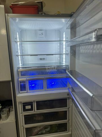 מקרר גדול