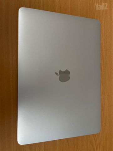 MacBook Air M1