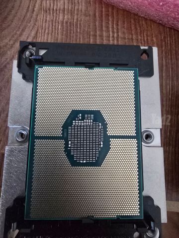 עבד xeon silver + memmory