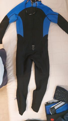 חליפת צלילה