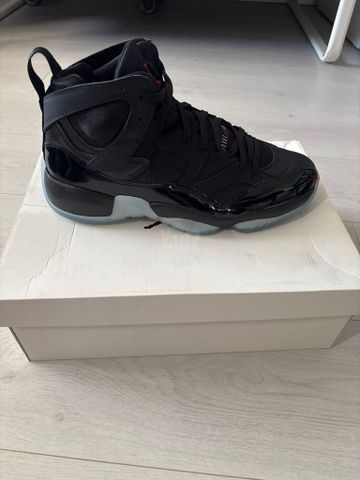Jumpman Two Trey - מידה 46