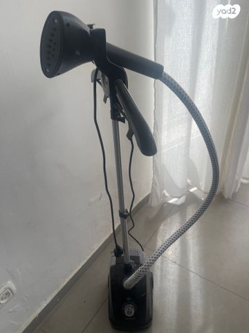 מגהץ אנכי