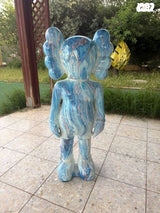 בובת kaws